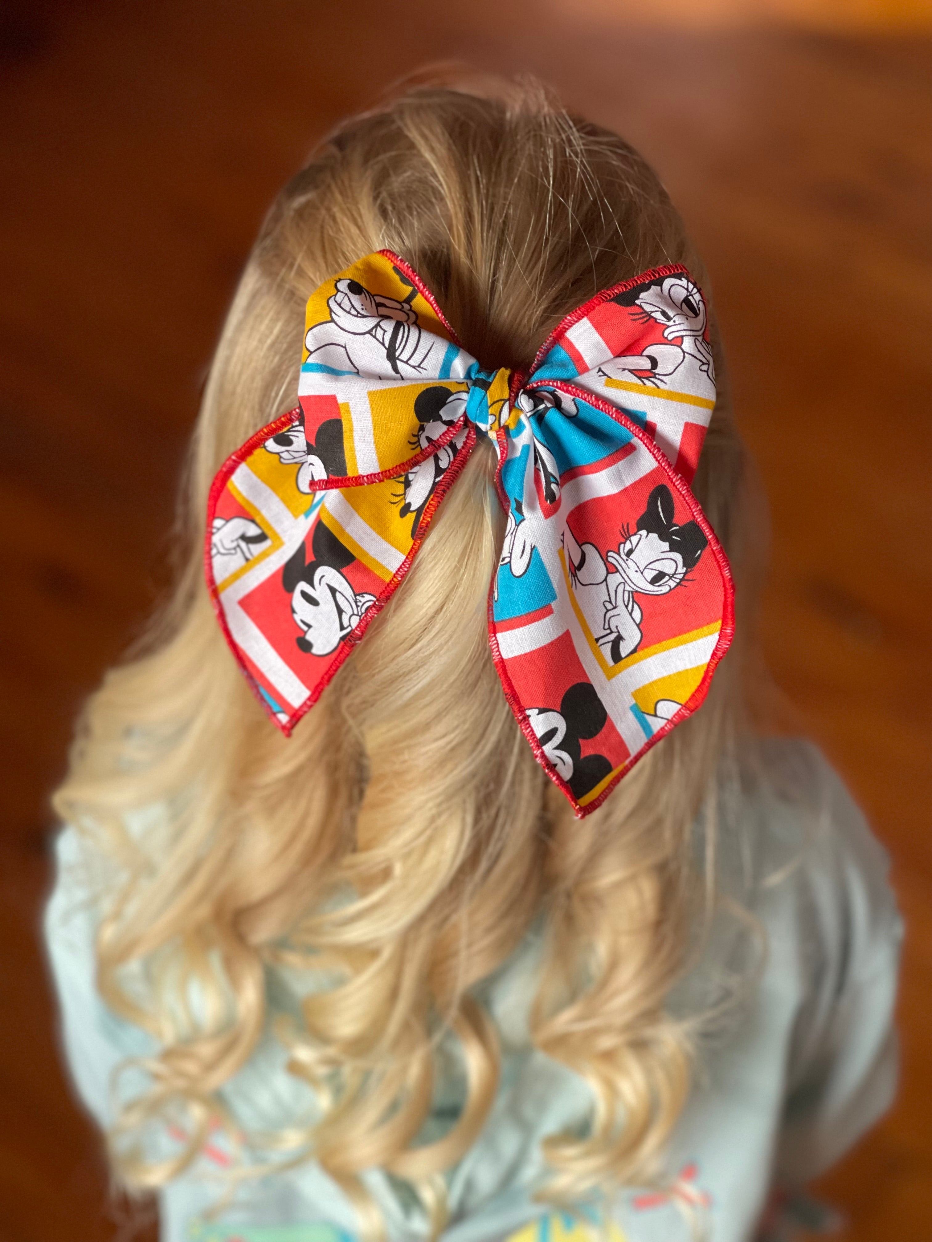 Fable Bow: Vintage Mouse and Friends